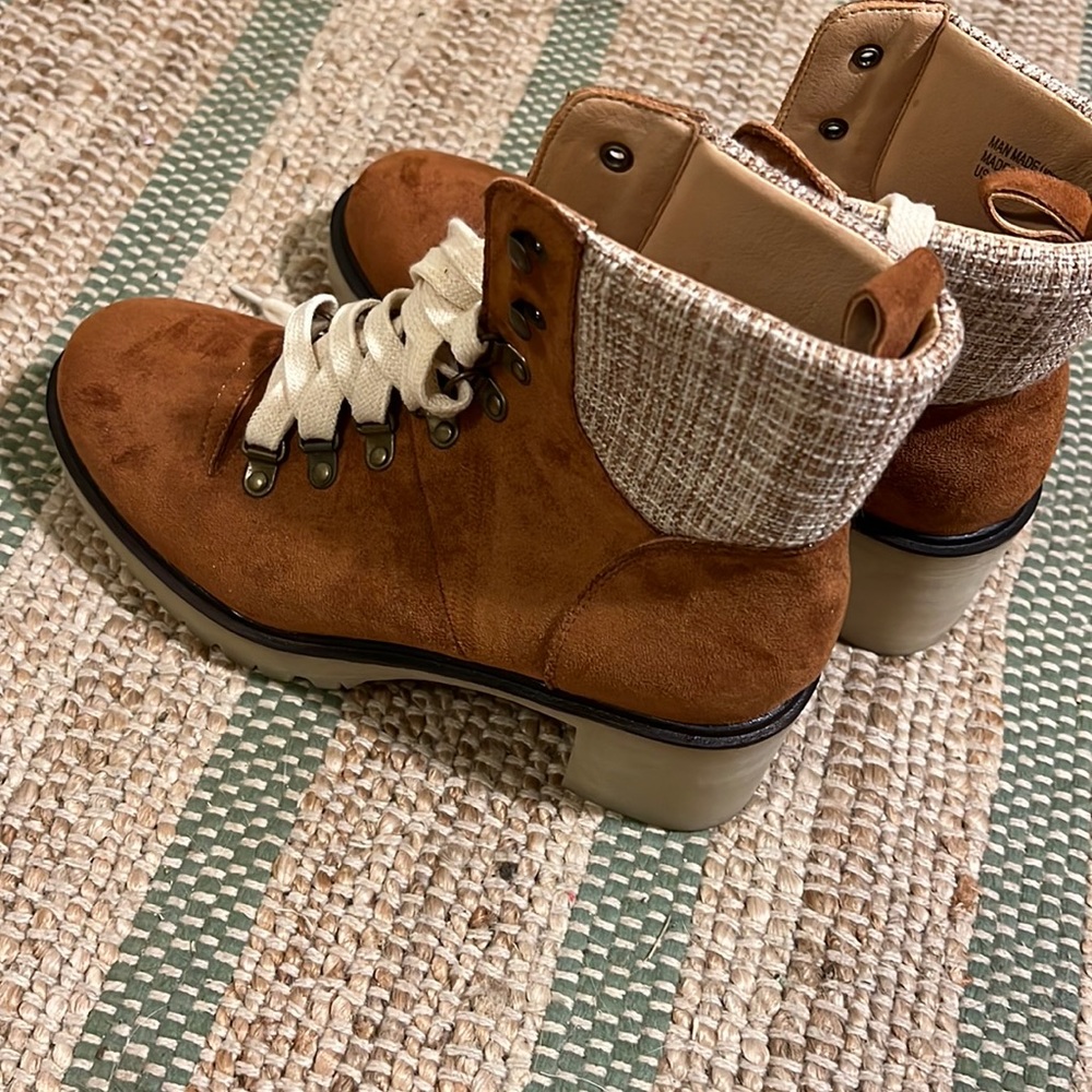 Heeled boots